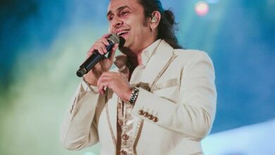 EXCLUSIVE: Sonu Nigam speaks on calling out politicians on social media for leaving events midway; says, “Politicians were there as hosts, not as guests” : Bollywood News - Bollywood Hungama