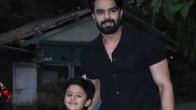 Maniesh Paul choses another live show over Diljit Dosanjh concert in Mumbai; attends his ‘hero’ his son’s school function : Bollywood News - Bollywood Hungama