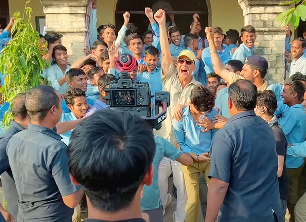 Vidhu Vinod Chopra’s Zero Se Restart sets new benchmark in Hindi cinema, distilled from 18,947 minutes of footage 18947 : Bollywood News - Bollywood Hungama