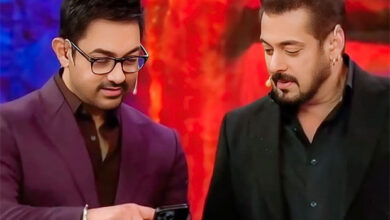 Aamir Khan asks Salman Khan to check his phone; latter says, “Kya check karu yaar. Ya toh Reena Dutta ya Kiran Rao ka message rehga” : Bollywood News - Bollywood Hungama