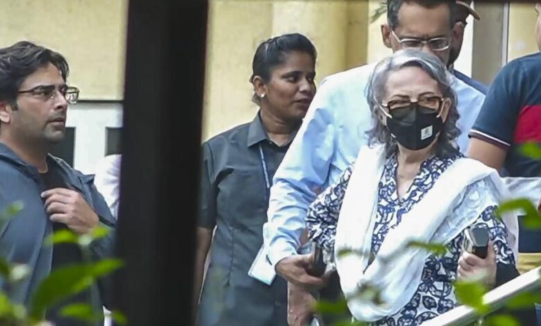 Bollywood actor Saif Ali Khan health updates by doctors at Lilavati Hospital on January 18, 2025