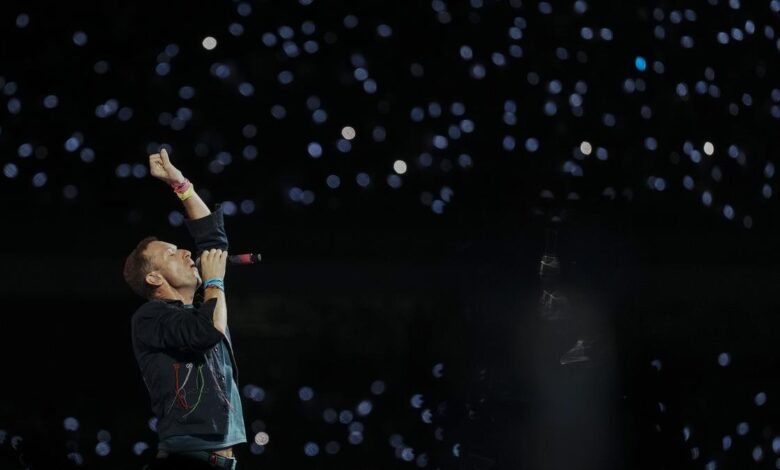 Coldplay's Chris Martin mentions Jasprit Bumrah's name during his Mumbai concert, cricket fans get excited