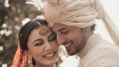 Darshan Raval ties the knot with ‘best friend’ Dharal Surelia in traditional wedding ceremony : Bollywood News - Bollywood Hungama