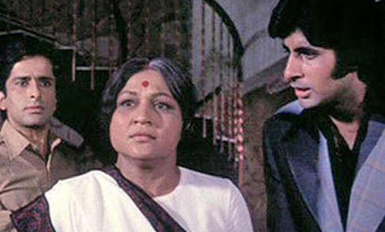 Film Heritage Foundation to screen ‘Deewaar’ to mark film’s 50th anniversary