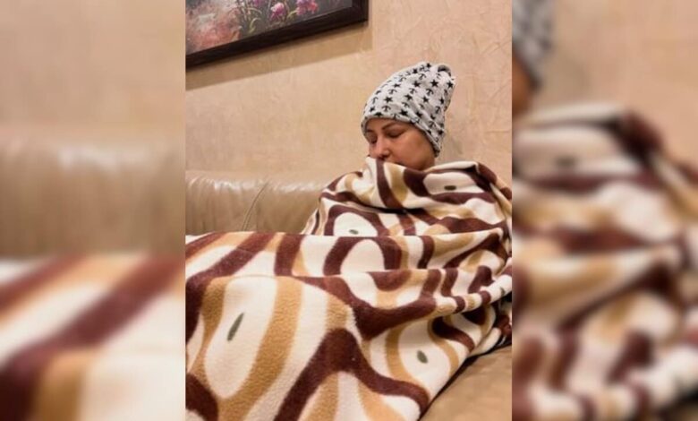 Hina Khan Shares Pics From Her Breast Cancer Journey: "2025, Please Be Kind"