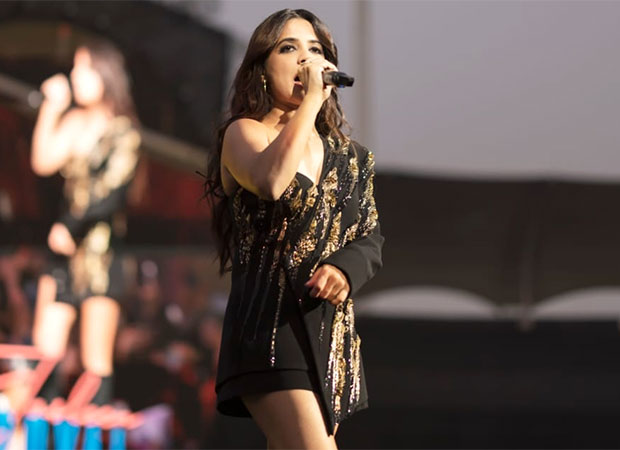 Jasleen Royal opens Coldplay’s India Concert, duets with Chris Martin on ‘We Pray’ : Bollywood News - Bollywood Hungama