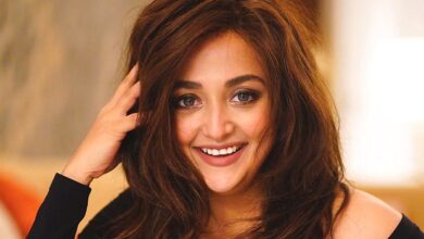 Monali Thakur hospitalized after facing breathing issues during live performance : Bollywood News - Bollywood Hungama