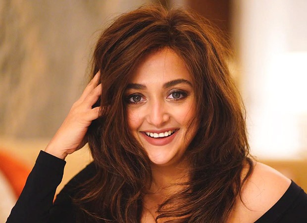 Monali Thakur hospitalized after facing breathing issues during live performance : Bollywood News - Bollywood Hungama