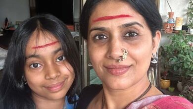 Sonali Kulkarni wears chiri to honor legacy of Savitribai Phule on her birth anniversary: “Her sacrifices were immense” : Bollywood News - Bollywood Hungama