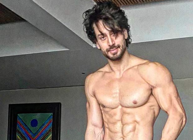 Tiger Shroff drops throwback pic; reveals it was clicked right after ‘dengue’ recovery : Bollywood News - Bollywood Hungama