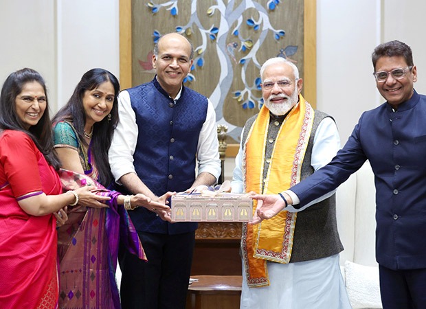 Ashutosh Gowariker and Sunita Gowariker invite Prime Minister Narendra Modi to son Konark’s grand wedding : Bollywood News - Bollywood Hungama