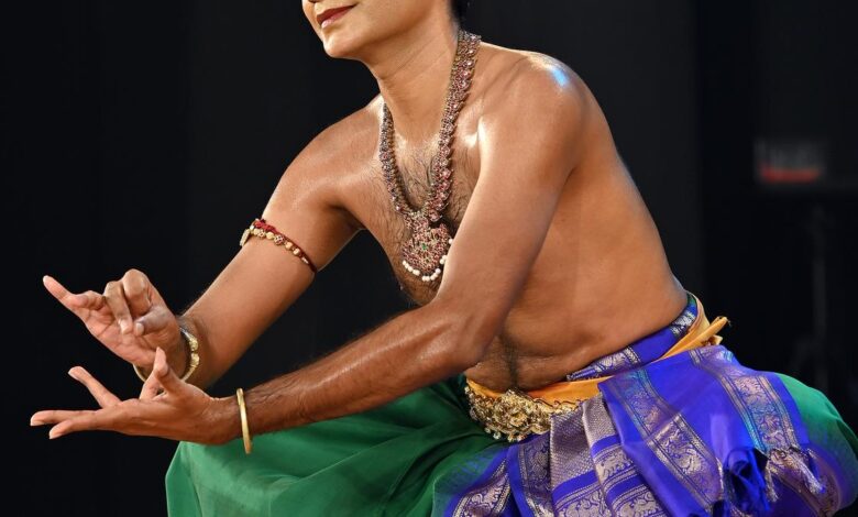 Bharatanatyam dancer K.P. Rakesh unravels the beauty of Jayadeva’s ashtapadi