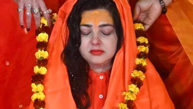 Mamta Kulkarni gets removed from Kinnar Akhada; Head Rishi Ajay Das says, “This is not Bigg Boss” : Bollywood News - Bollywood Hungama