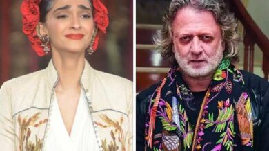 Sonam Kapoor breaks down at Blenders Pride Fashion Tour 2025’s tribute to Rohit Bal, watch 2025 : Bollywood News - Bollywood Hungama