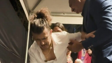 Sonu Nigam performs through “needle-like” spine pain in Pune: “One of the most difficult days” : Bollywood News - Bollywood Hungama