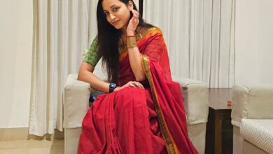 Srinidhi Shetty takes sacred dip at Maha Kumbh, calls it a “once in a lifetime” experience : Bollywood News - Bollywood Hungama