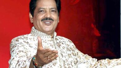 Udit Narayan kisses female fan on lips in viral video; veteran singer REACTS to backlash, says, “I have been in Bollywood for 46 years now, my image…” : Bollywood News - Bollywood Hungama
