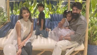 5 Times Yash proved that he’s the ultimate family man : Bollywood News - Bollywood Hungama