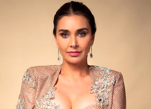 Air India responds to Lisa Ray’s complaint, says actor’s claims are ‘unfounded’ : Bollywood News - Bollywood Hungama