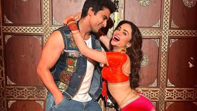 Amruta Khanvilkar and Gashmeer Mahajani to star in Marathi film Sushila Sujeet’s item song ‘Chiu Tai’ : Bollywood News - Bollywood Hungama