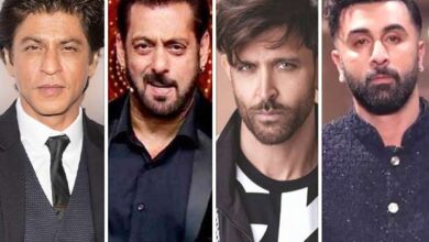 EXCLUSIVE: Exhibitor Vishek Chauhan explains why he implemented ‘Leave your phone, get free popcorn’ offer; raises alarm over missing young superstars: “Shah Rukh Khan, Salman Khan, Hrithik Roshan, Ranbir Kapoor are BIGGEST crowd-pullers but they are above 40; where is the 20-something icon?” : Bollywood News - Bollywood Hungama