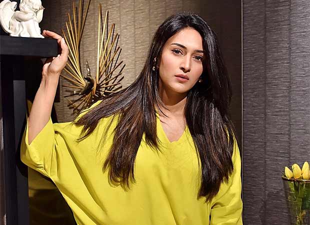 Erica Fernandes opens up about past abusive relationship; says “Do Patti triggered painful memories” : Bollywood News - Bollywood Hungama