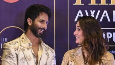 IIFA 2025: Shahid Kapoor, Kareena Kapoor Khan’s friendly hug at press conference breaks the internet