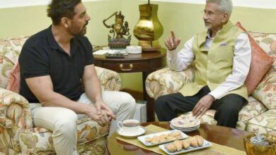 John Abraham meets External Affairs Minister Dr. S. Jaishankar; bond over The Diplomat, football and more! : Bollywood News - Bollywood Hungama