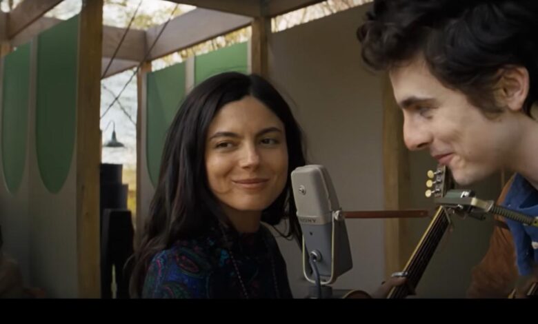 On Joan Baez, the woman who made a legend and a muse of Bob Dylan