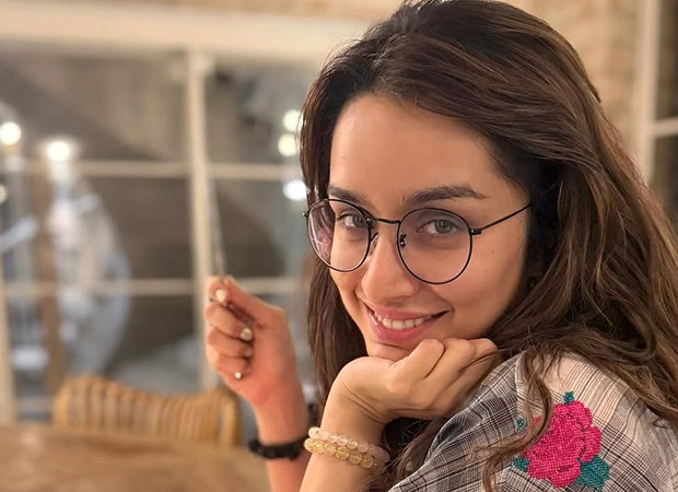 Shraddha Kapoor shares post-birthday fun with cakes, chai, and crispy bhajiya; watch : Bollywood News - Bollywood Hungama