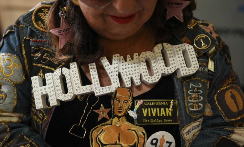 Social media posts derail Oscar front-runners