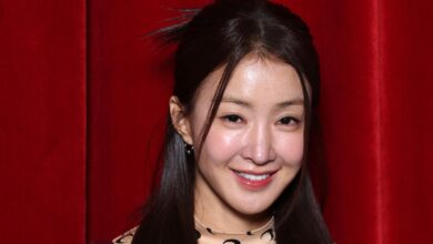 ‘Sweet Home’-fame Lee Si-young announces divorce after 8 years of marriage