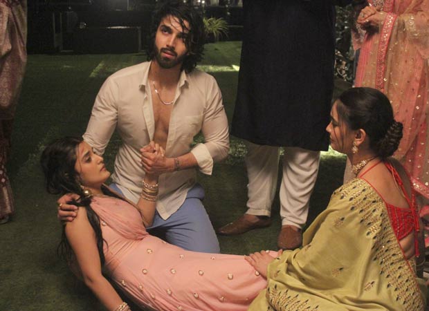 Ayushi Khurana opens up about challenges she faced while shooting inside a water tank : Bollywood News - Bollywood Hungama