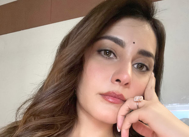 Raashii Khanna drops subtle glimpse of her role in the upcoming project : Bollywood News - Bollywood Hungama
