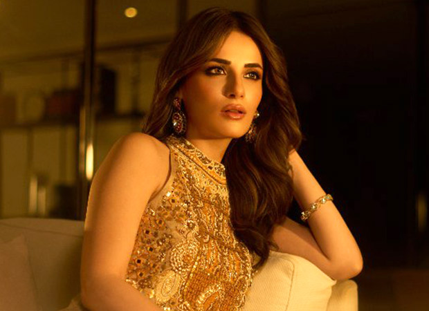 Radhikka Madan shares Eid outfit inspiration; dazzles in a stunning gold ensemble : Bollywood News - Bollywood Hungama