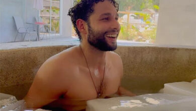 Siddhant Chaturvedi beats the Bombay heat with a 7-minute ice bath dip 7 : Bollywood News - Bollywood Hungama