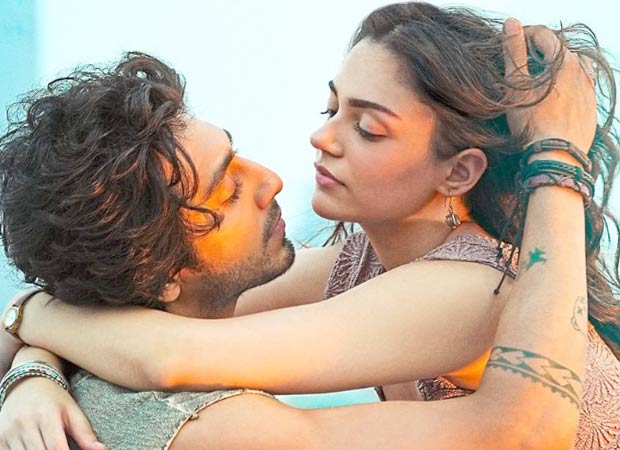 Saiyaara teaser out: Mohit Suri directorial teases intense love story, starring Ahaan Panday and Aneet Padda, watch : Bollywood News - Bollywood Hungama