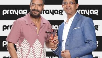 Ajay Devgn returns as brand ambassador for Prayag India, rekindles association with Likh Ke Le Lo campaign : Bollywood News - Bollywood Hungama